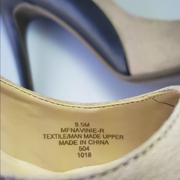 NEW Marc Fisher Suede Beige w/ Black Leather Pumps - Picture 2 of 7